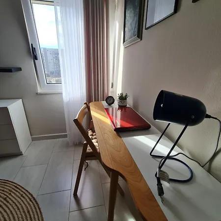 Francie's Apartment, Tirana