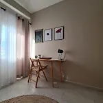 Francie's Apartment, Apartment *